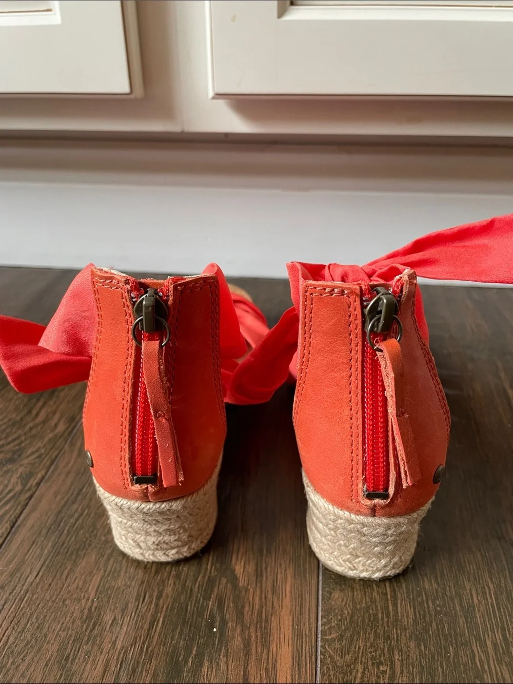 NWT UGG Espadrille Wedge Sandals Tie-Ankle Sandals!